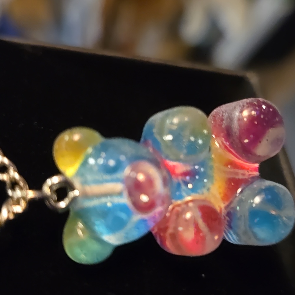 MULTICOLOR ACRYLIC TEDDY BEAR NECKLACE - Picture 3 of 8